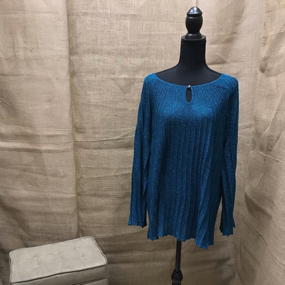 Dress Barn Tops - Dress Barn women’s long sleeve Dress Barn Tops - Dress Barn women’s long sleeve